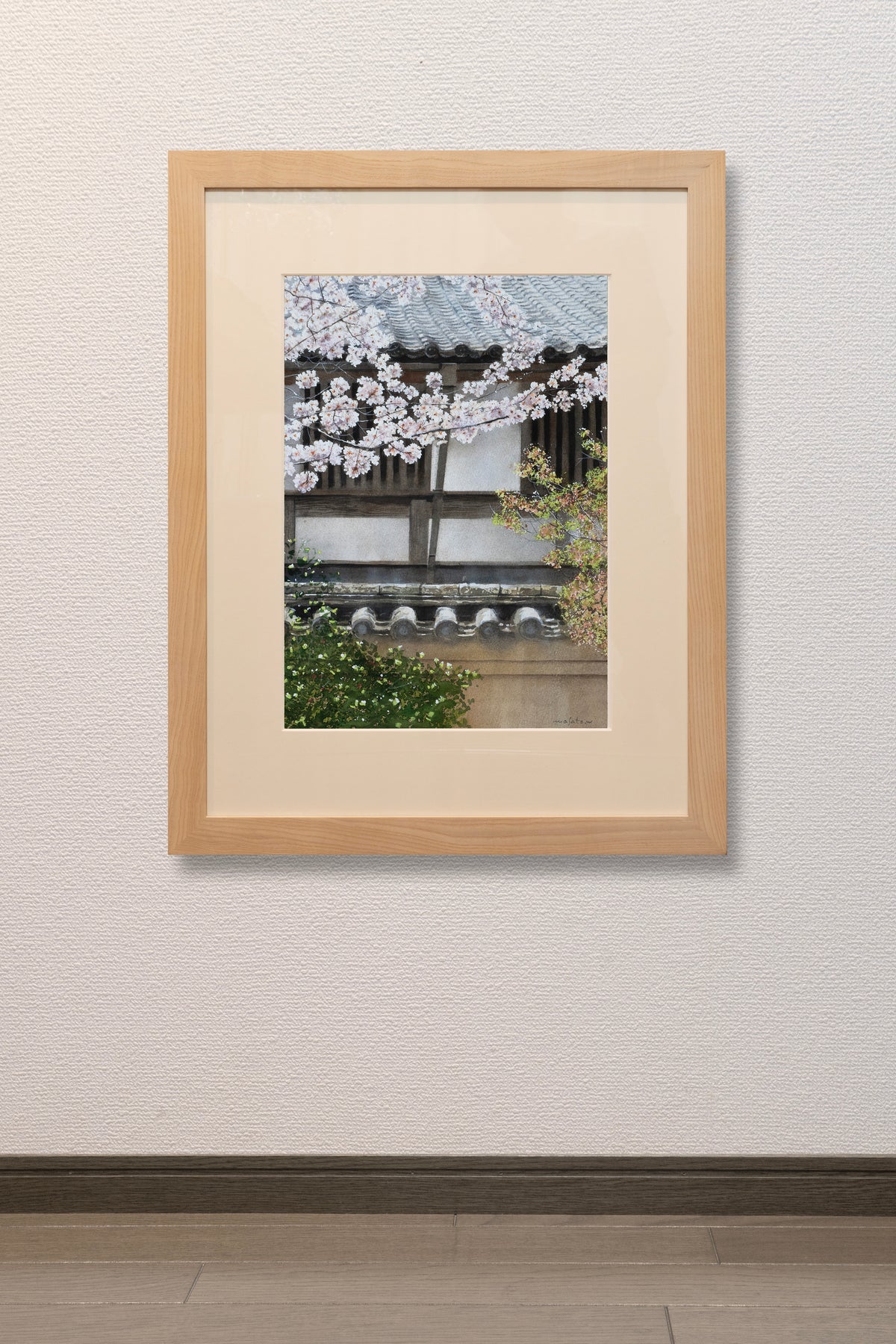 瓦屋根と桜
